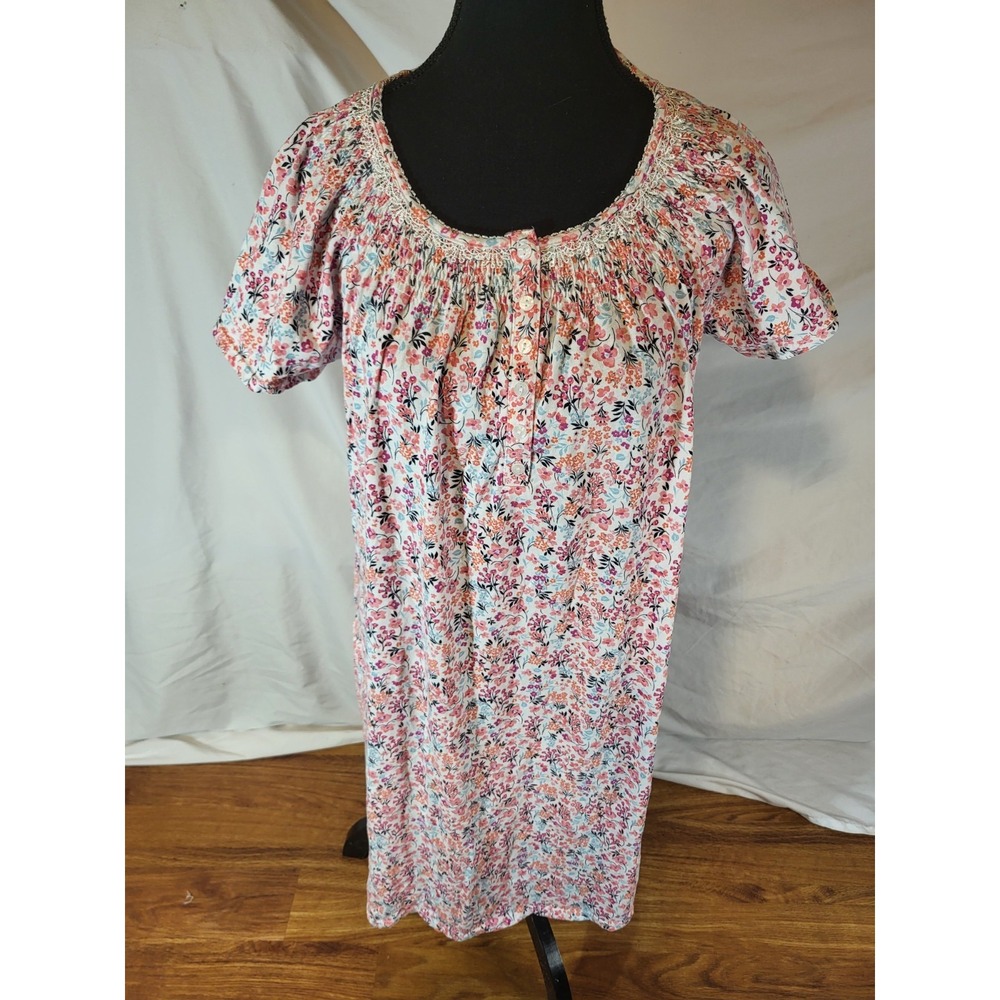 ARIA Collection Ladies Pink Floral Nightgown w/Smocking & Lace Size L